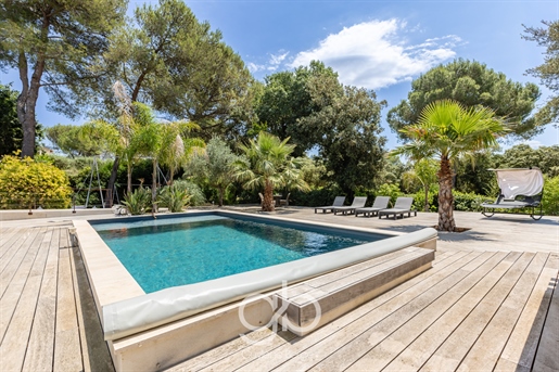 Maison 8 pièces 247 m² · à Aubais · 247 m² · 861 000 €