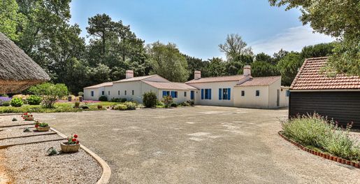 Maison 6 pièces 180 m² · à Saint-Hilaire-de-Riez · 180 m² · 700 000 €