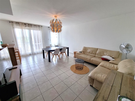 Appartement 4 pièces 96 m² · à Décines-Charpieu · 96 m² · 327 000 €