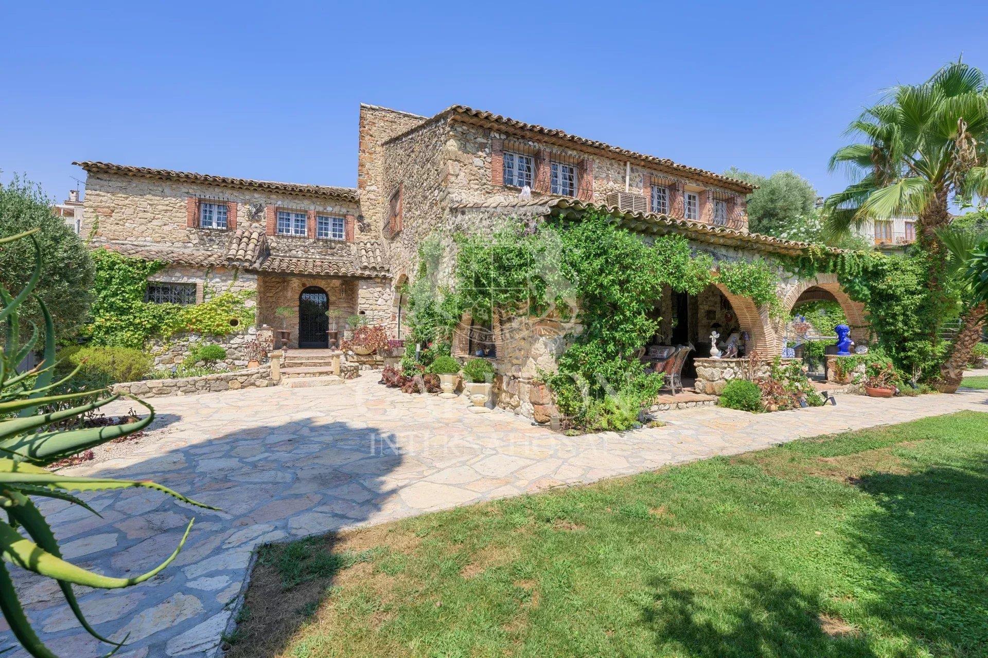 Maison à vendre, 386m², Biot