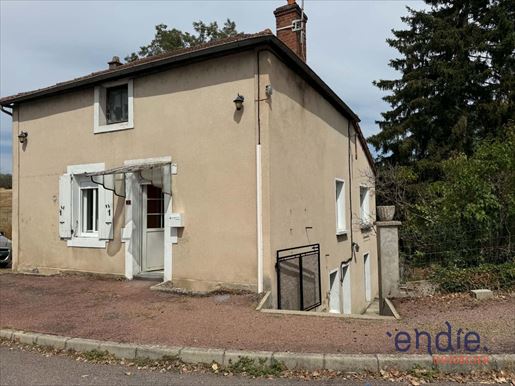 Maison 3 pièces 62 m² · à Gilly-sur-Loire · 62 m² · 56 000 €
