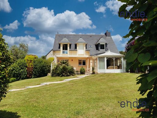 Maison 7 pièces 162 m² · à Melrand · 162 m² · 325 000 €