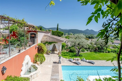 Maison 5 pièces 356 m² · à Vaison-la-Romaine · 356 m² · 1 560 000 €