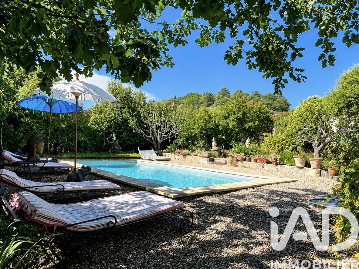 Maison à vendre, 173m², Saint-Julien-de-Peyrolas