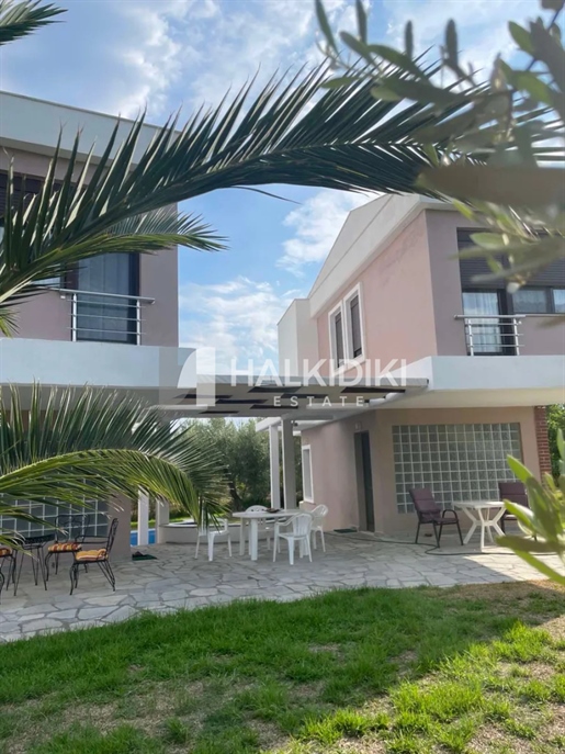 Mezonet, 160 m², na predaj