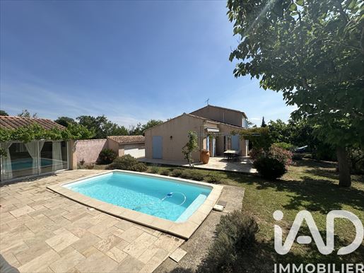Maison 5 pièces 118 m² · à Châteauneuf-de-Gadagne · 118 m² · 495 000 €