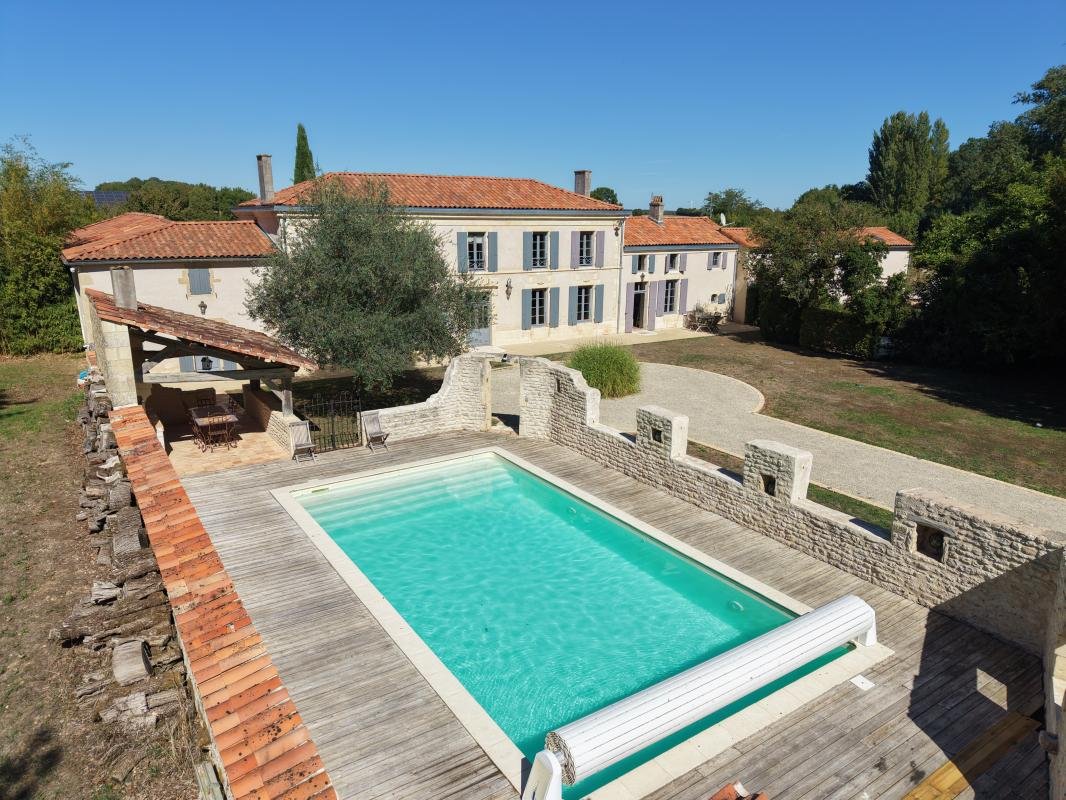 Maison à vendre, 330m², Bernay-Saint-Martin