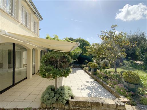 Maison 6 pièces 159 m² · à Uzès · 159 m² · 670 000 €