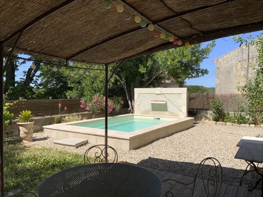 Maison 8 pièces 140 m² · à Uzès · 140 m² · 650 000 €