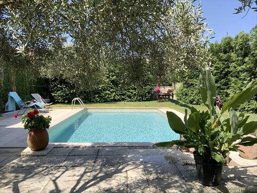 Maison 5 pièces 126 m² · à Uzès · 126 m² · 457 000 €