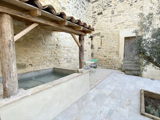 Maison 8 pièces 140 m² · à Uzès · 140 m² · 650 000 €