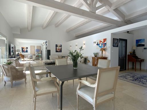Maison 5 pièces 196 m² · à Uzès · 196 m² · 860 000 €