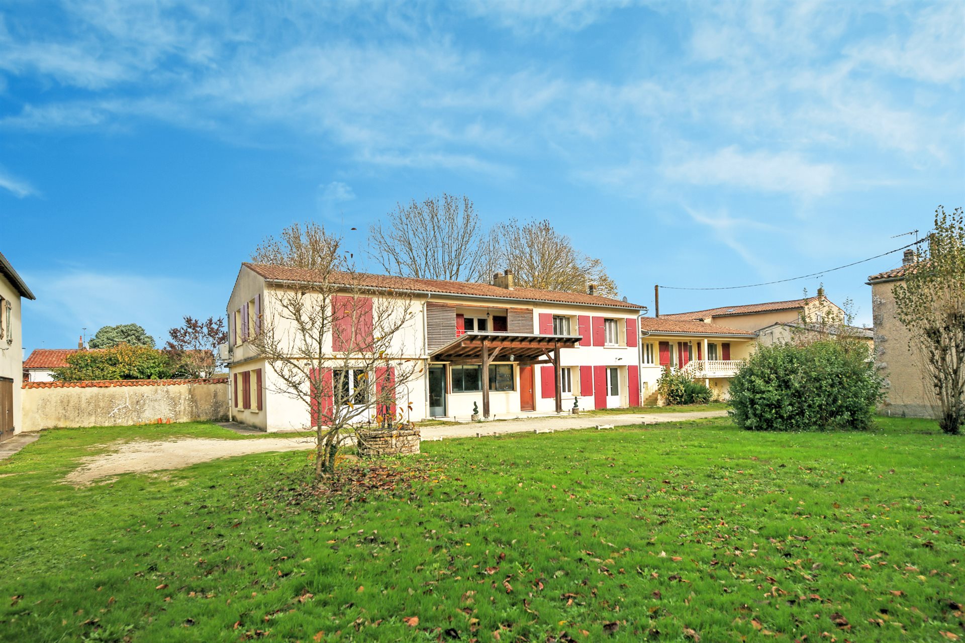 Néré 325m²