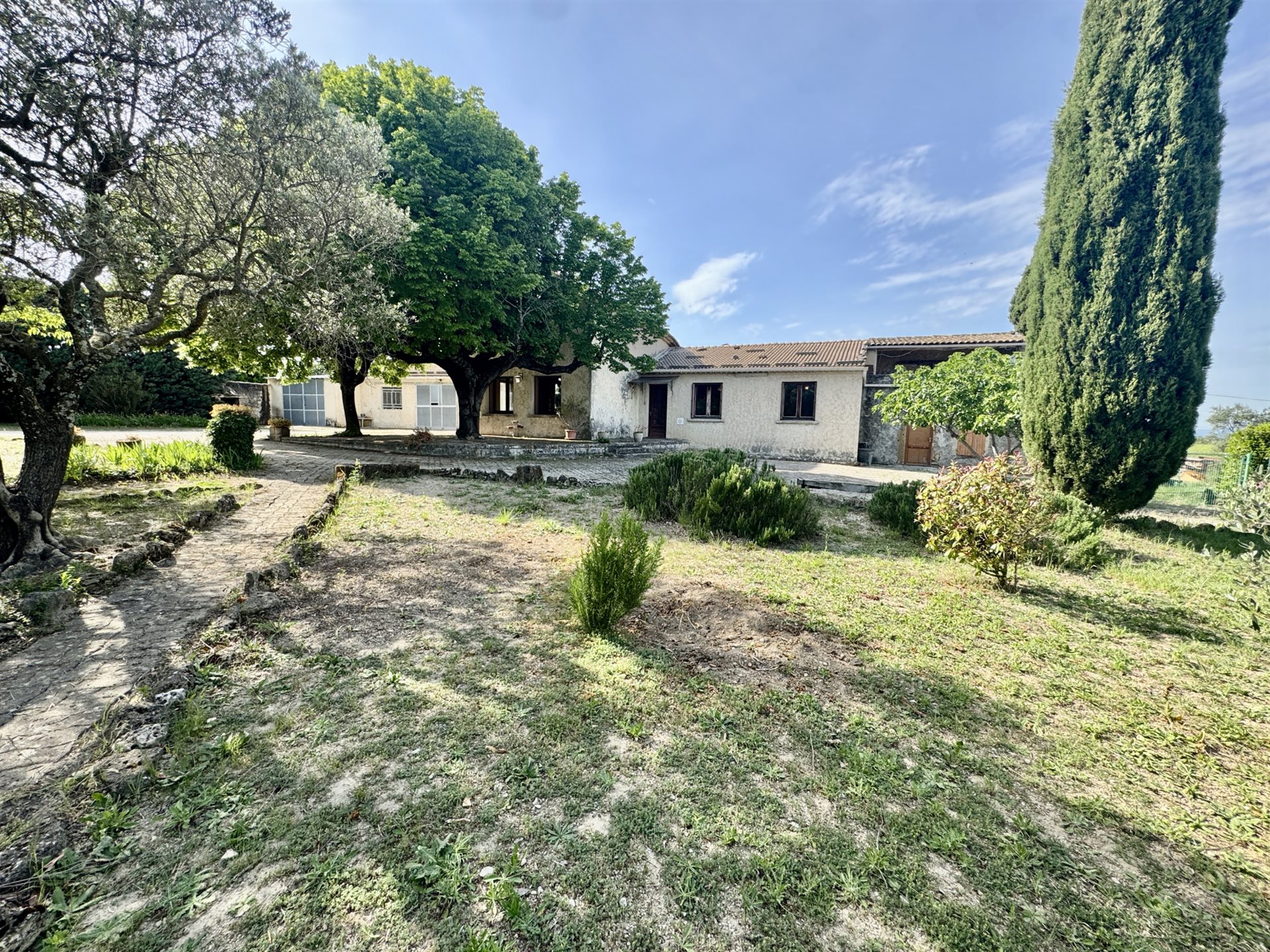 Maison à vendre, 178m², Sainte-Cécile-les-Vignes
