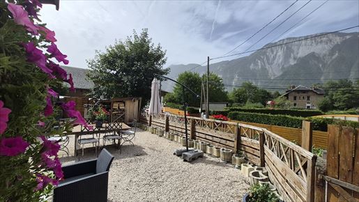 Maison 6 pièces 167 m² · à Le Bourg-d'Oisans · 167 m² · 309 000 €