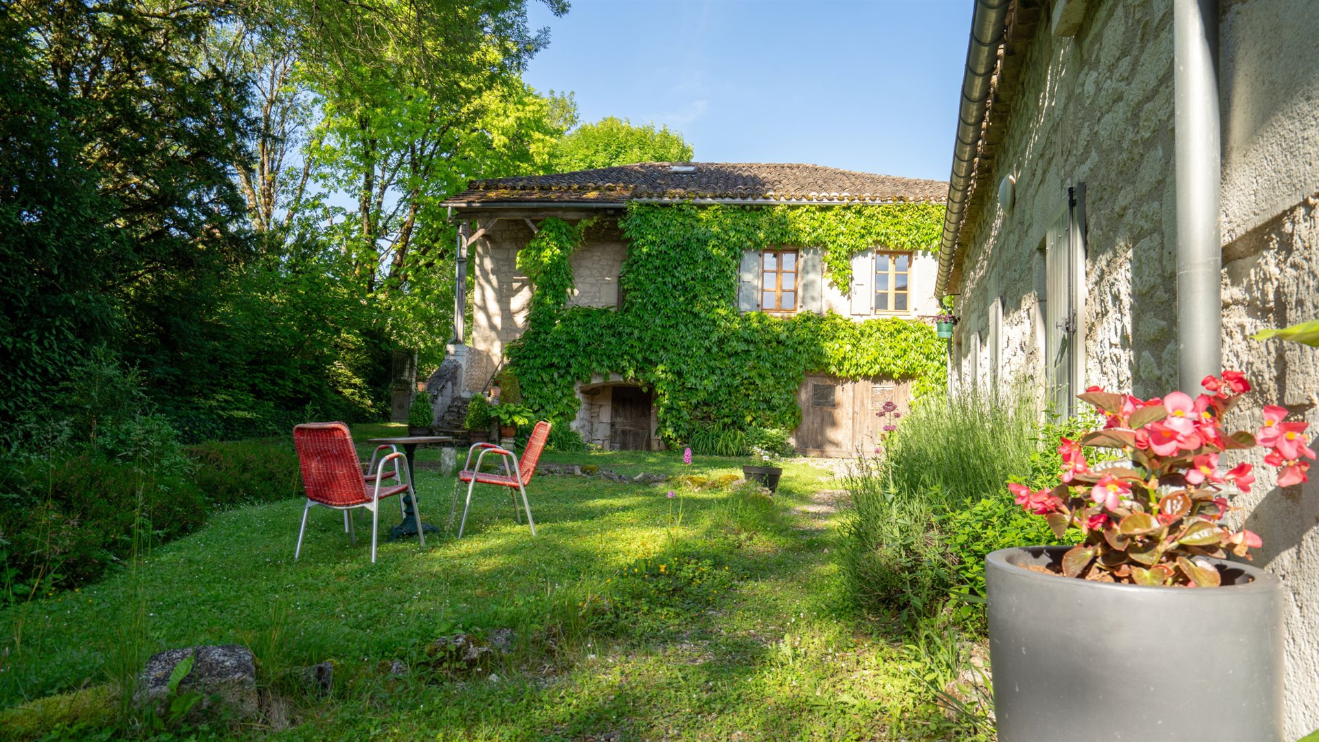 Maison à vendre, 330m², Montcuq-en-Quercy-Blanc