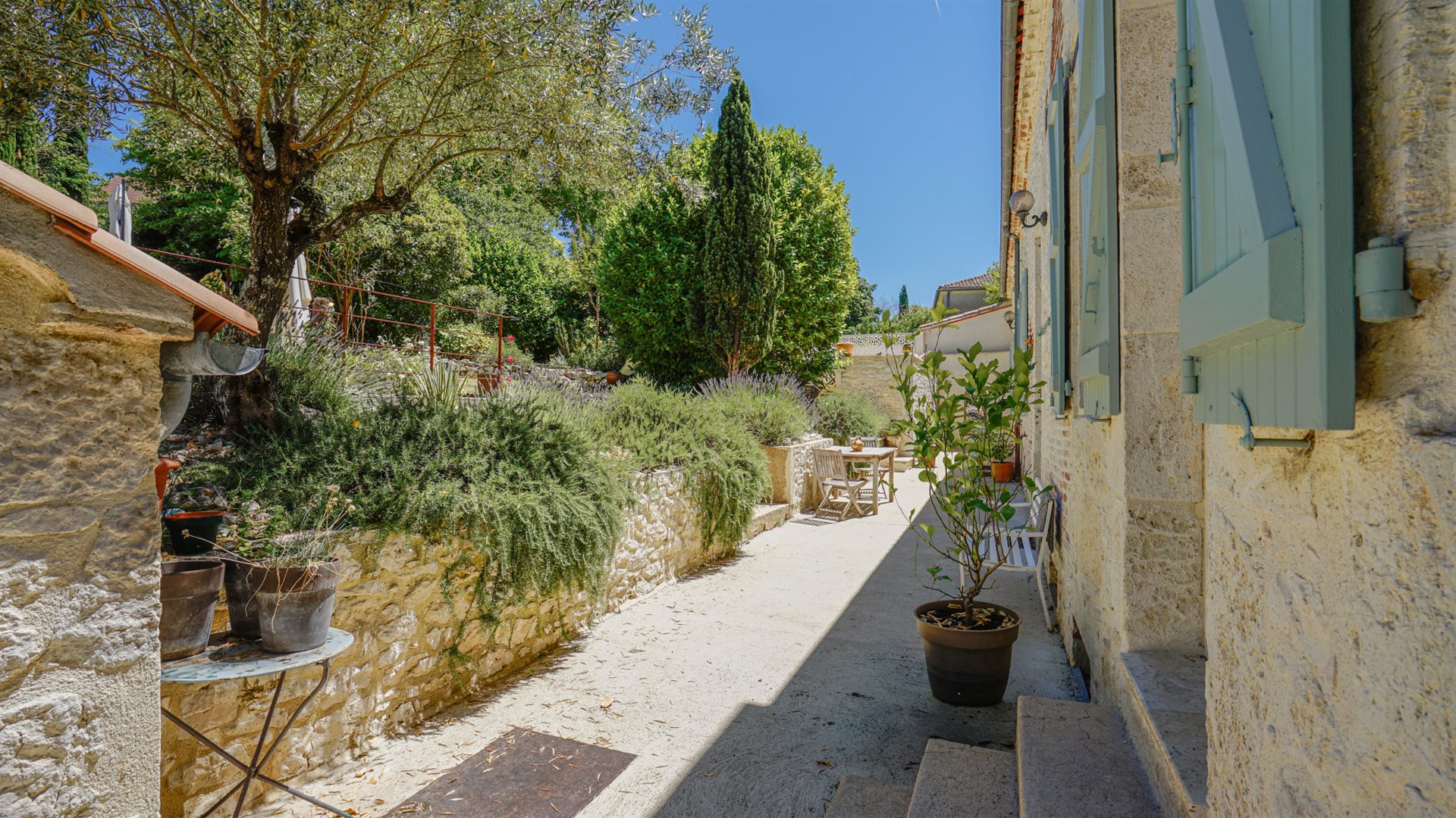 Maison à vendre, 240m², Montcuq-en-Quercy-Blanc