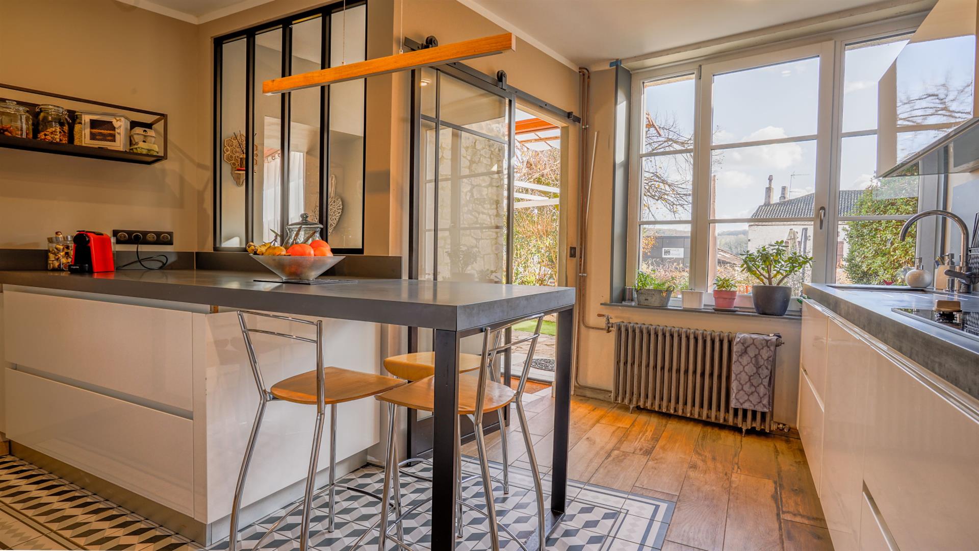 Maison à vendre, 430m², Montcuq-en-Quercy-Blanc