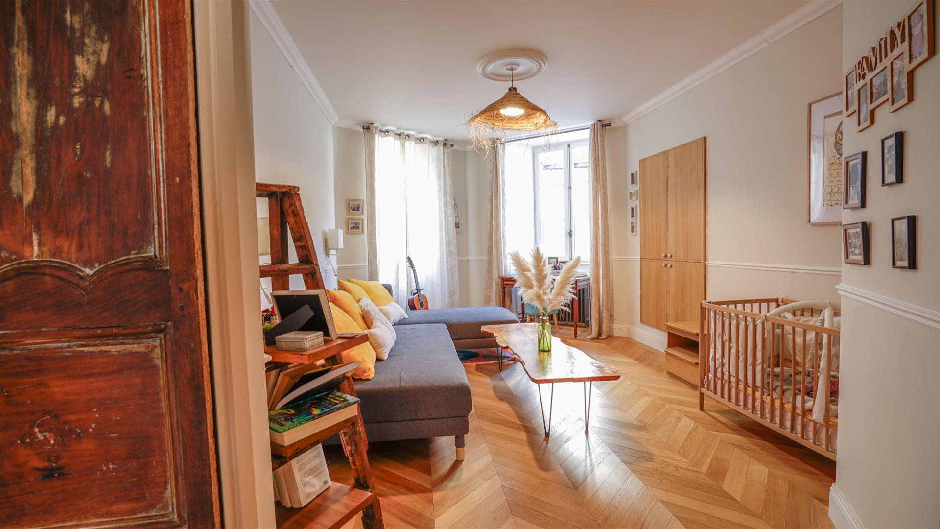 Maison à vendre, 430m², Montcuq-en-Quercy-Blanc
