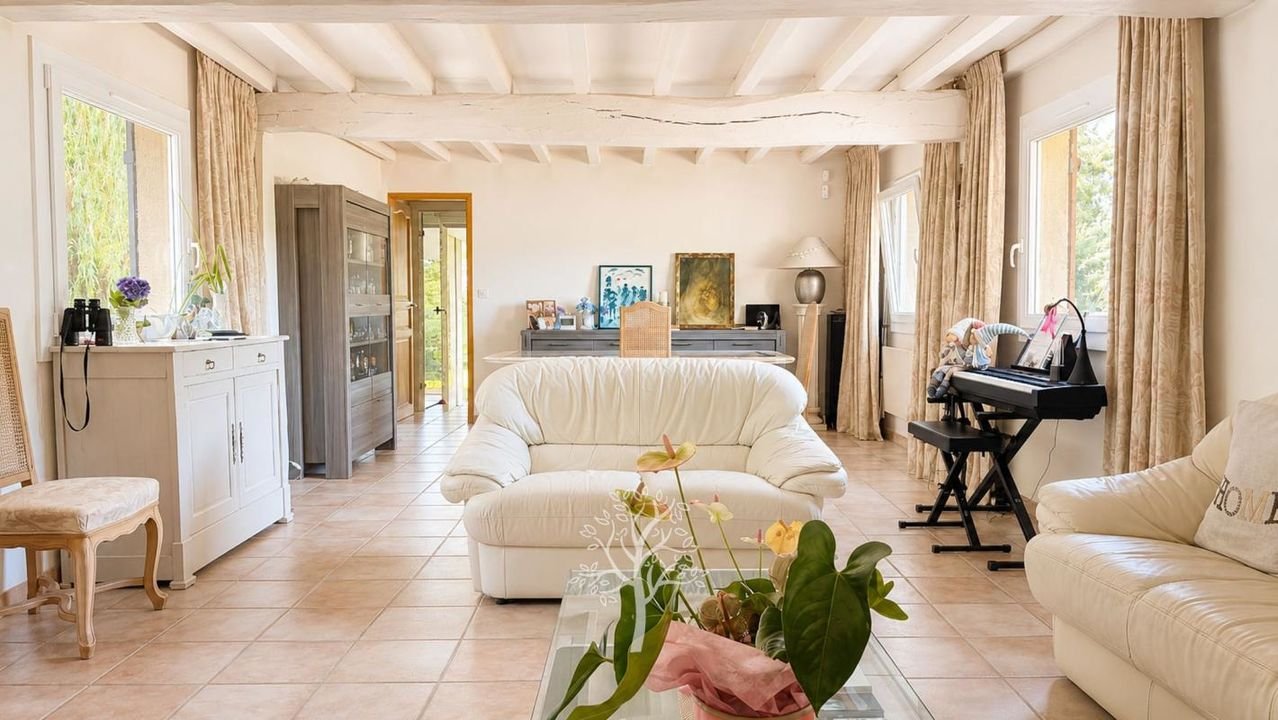 Maison à vendre, 225m², Neuville-Ferrières