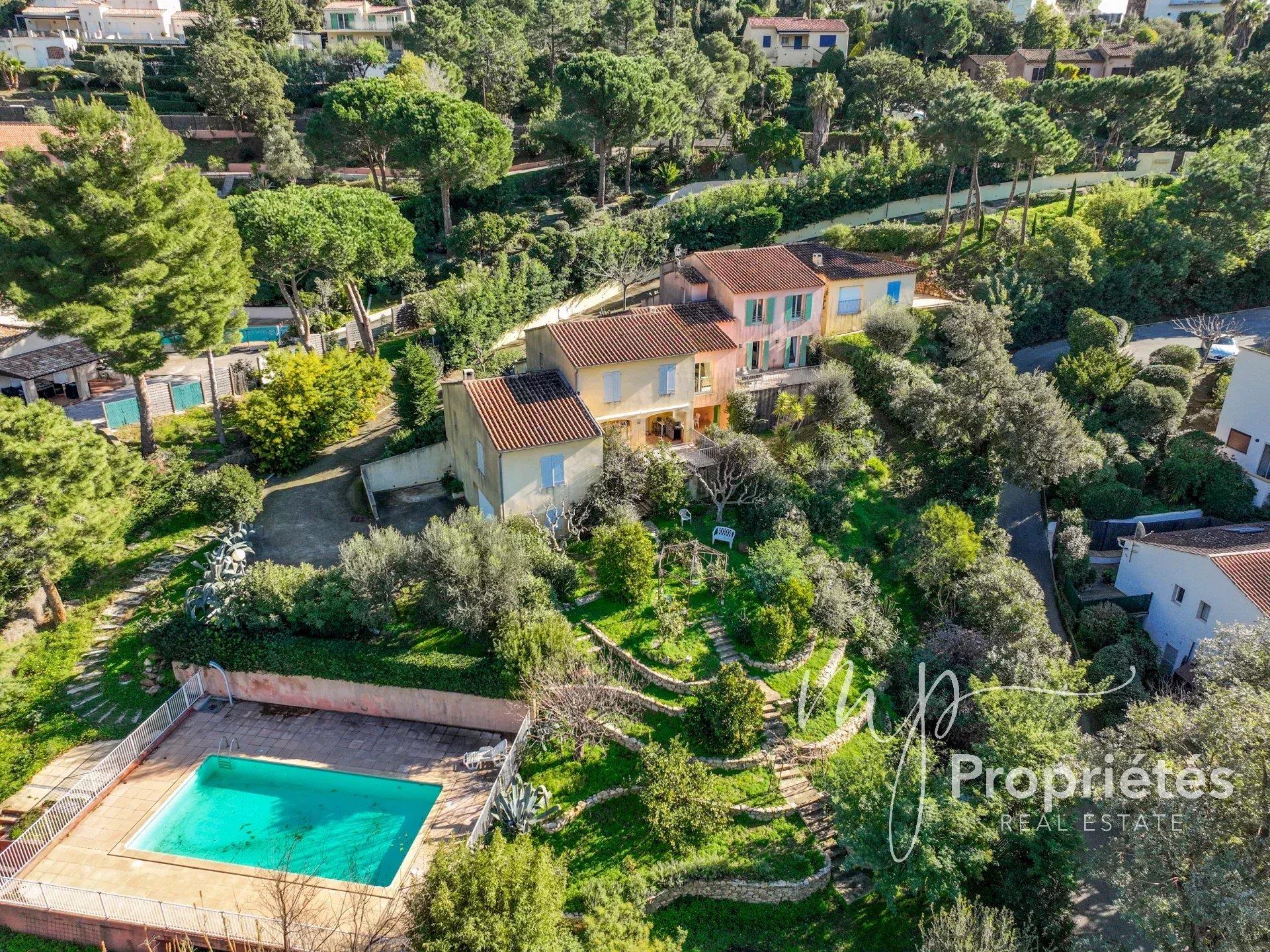 Maison à vendre, 146m², Rayol-Canadel-sur-Mer