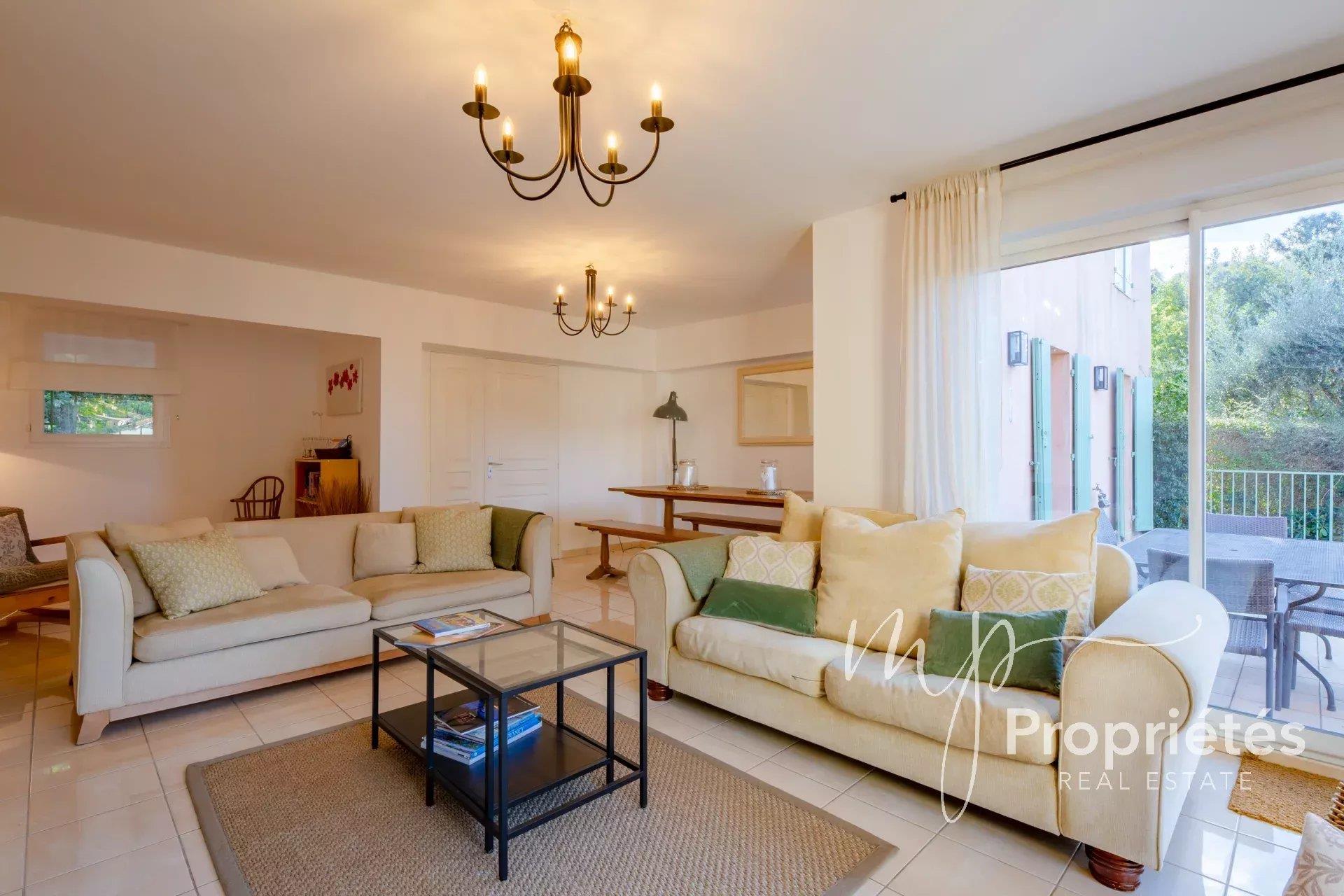 Maison à vendre, 146m², Rayol-Canadel-sur-Mer