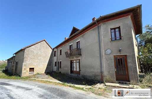 7 pièces 138 m² · à Saint-Hilaire · 138 m² · 66 000 €