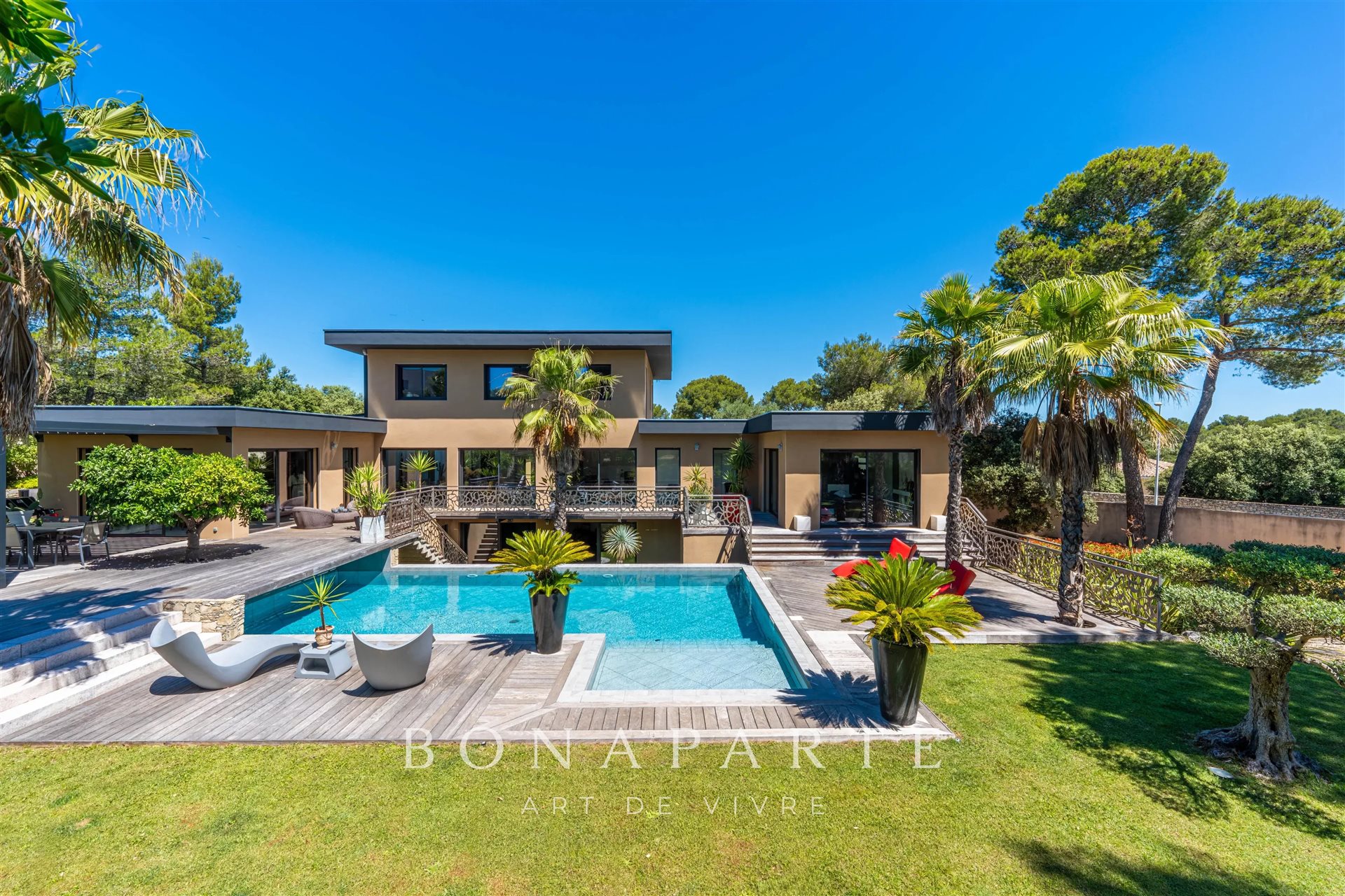 Maison à vendre, 490m², Nîmes