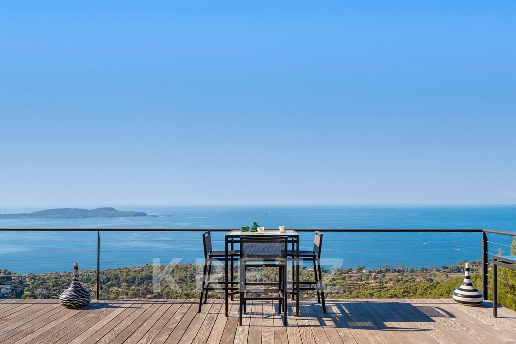 Maison à vendre, 300m², Carqueiranne