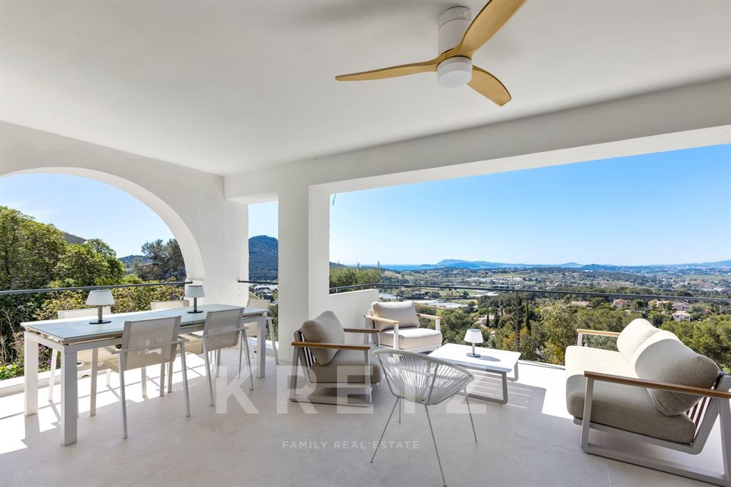 Maison à vendre, 300m², Carqueiranne