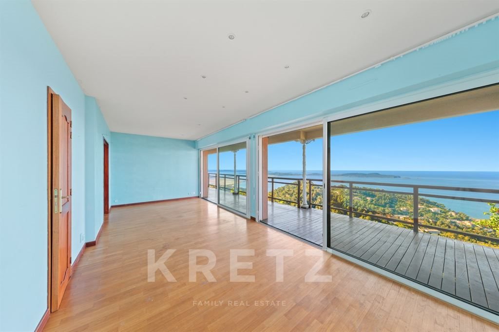 Maison à vendre, 300m², Carqueiranne