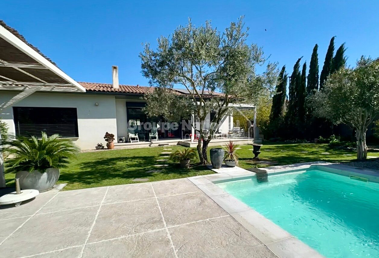 Maison à vendre, 168m², Morières-lès-Avignon