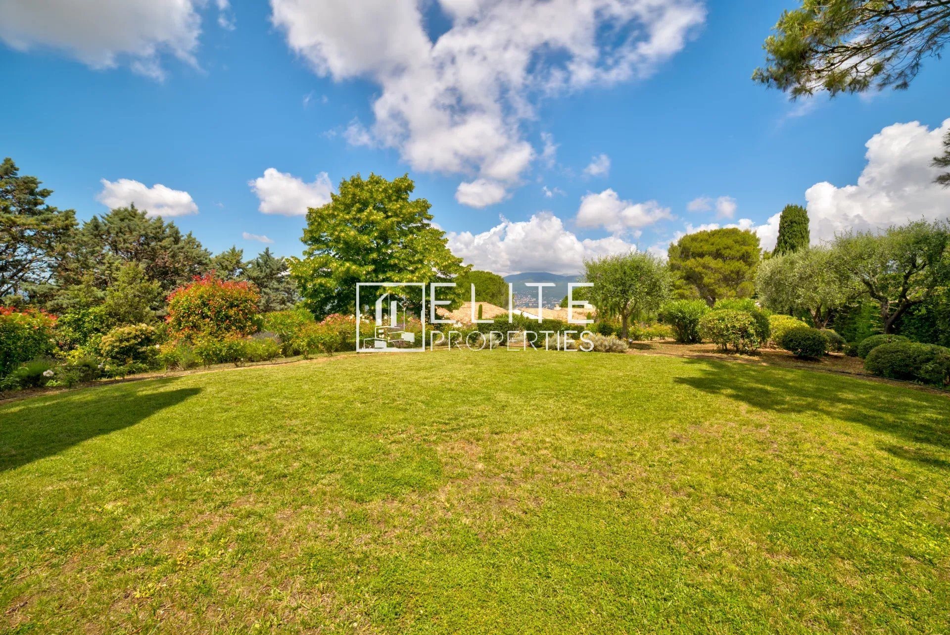 Maison à vendre, 588m², Mouans-Sartoux