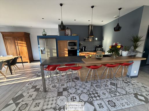 Maison 11 pièces 280 m² · à Pélussin · 280 m² · 455 000 €