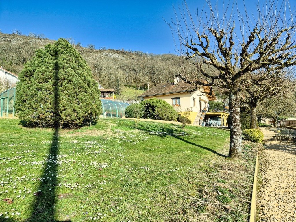 Maison à vendre, 300m², Yenne