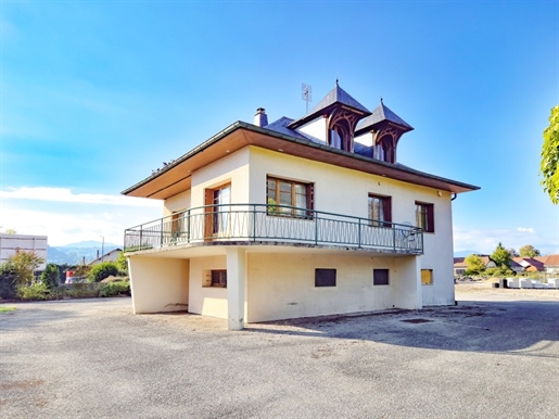 Maison 8 pièces 127 m² · à Virignin · 127 m² · 262 000 €