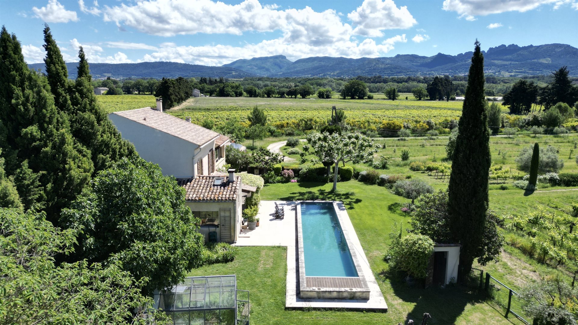 Maison à vendre, 360m², Sablet