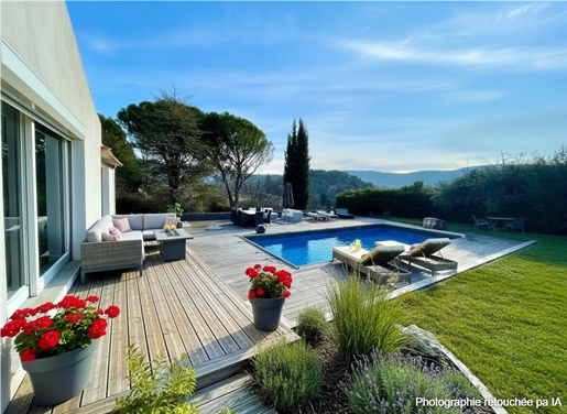 Maison 10 pièces 236 m² · à Vaison-la-Romaine · 236 m² · 795 000 €