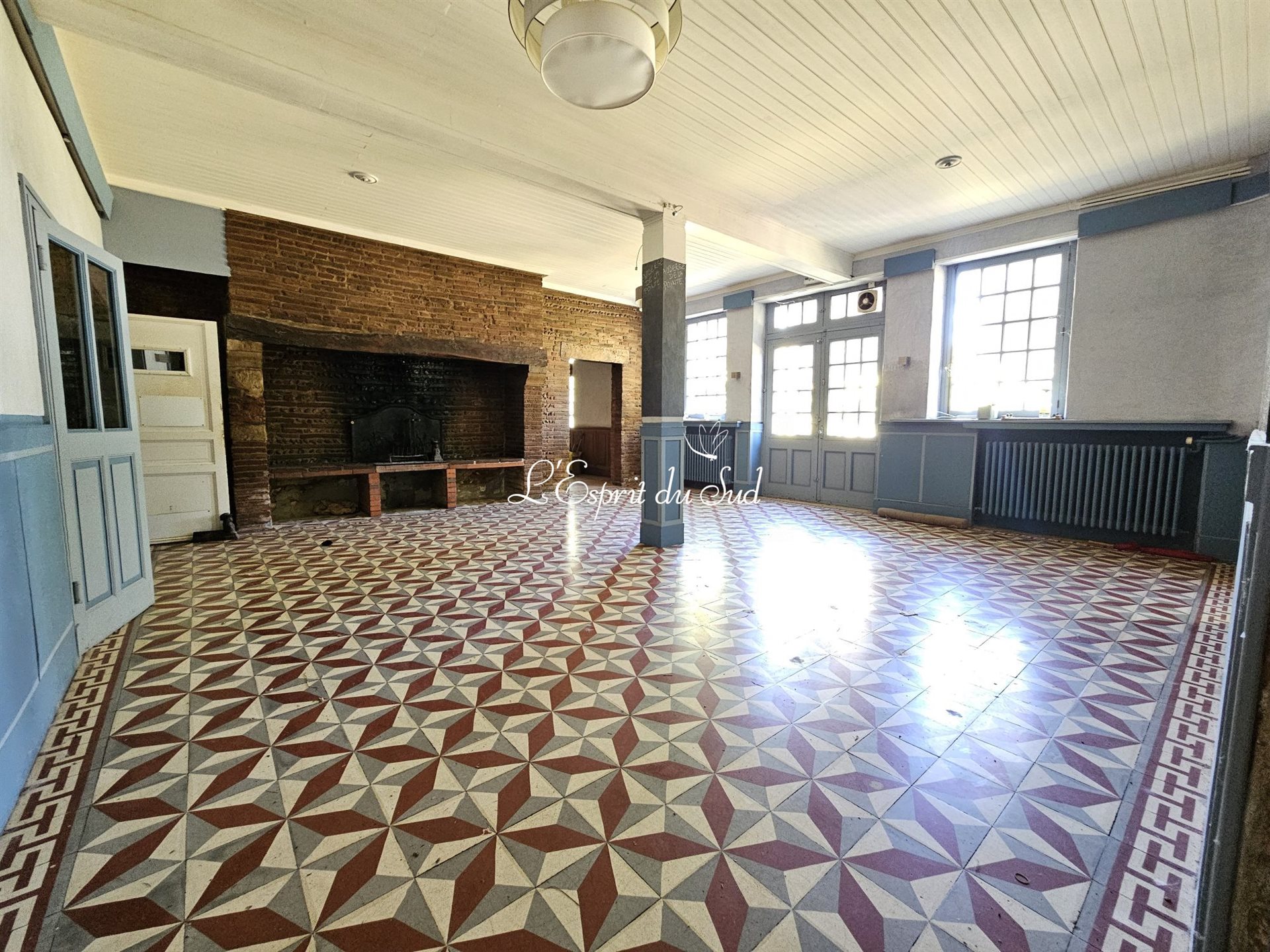 Maison à vendre, 728m², Saint-Sulpice-la-Pointe