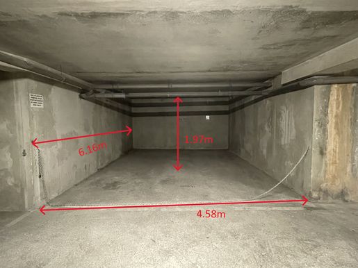 Parking — Nice (Alpes-Maritimes) · 63 000 €