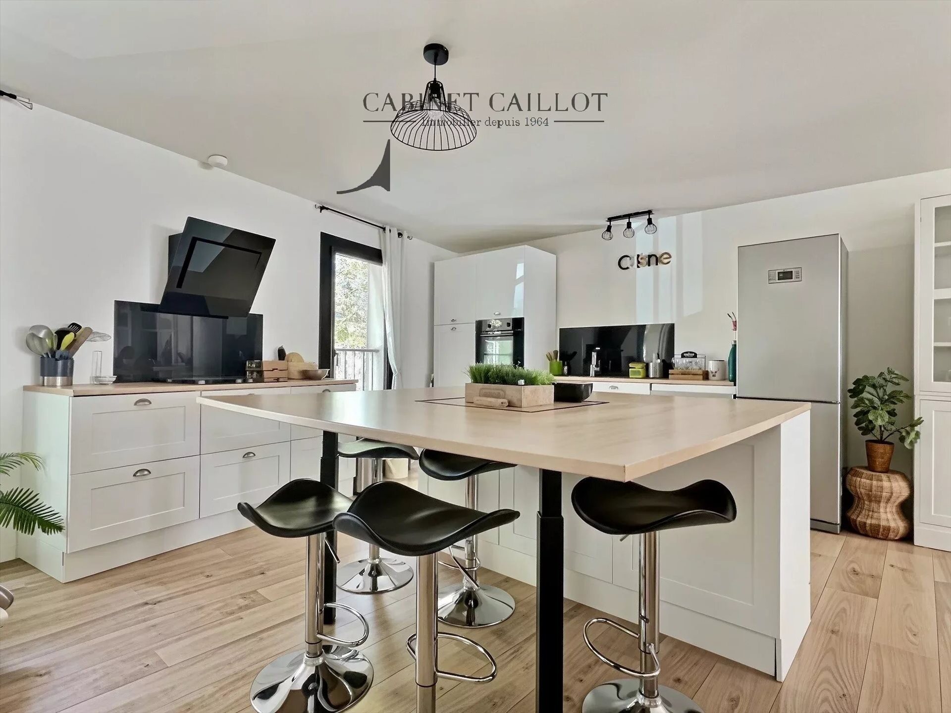 Appartement à vendre, 190m², Saintes