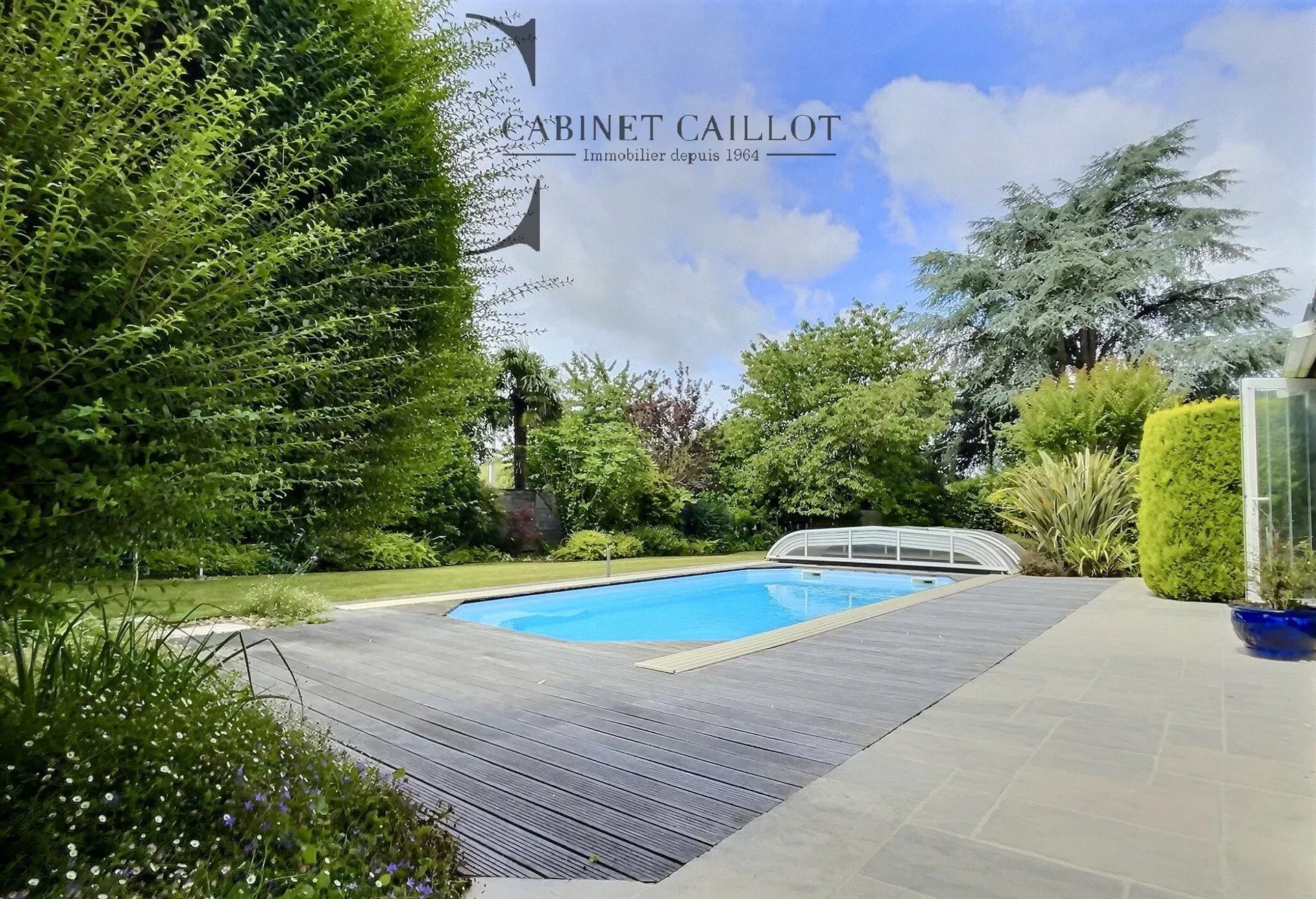 Maison à vendre, 287m², Saintes