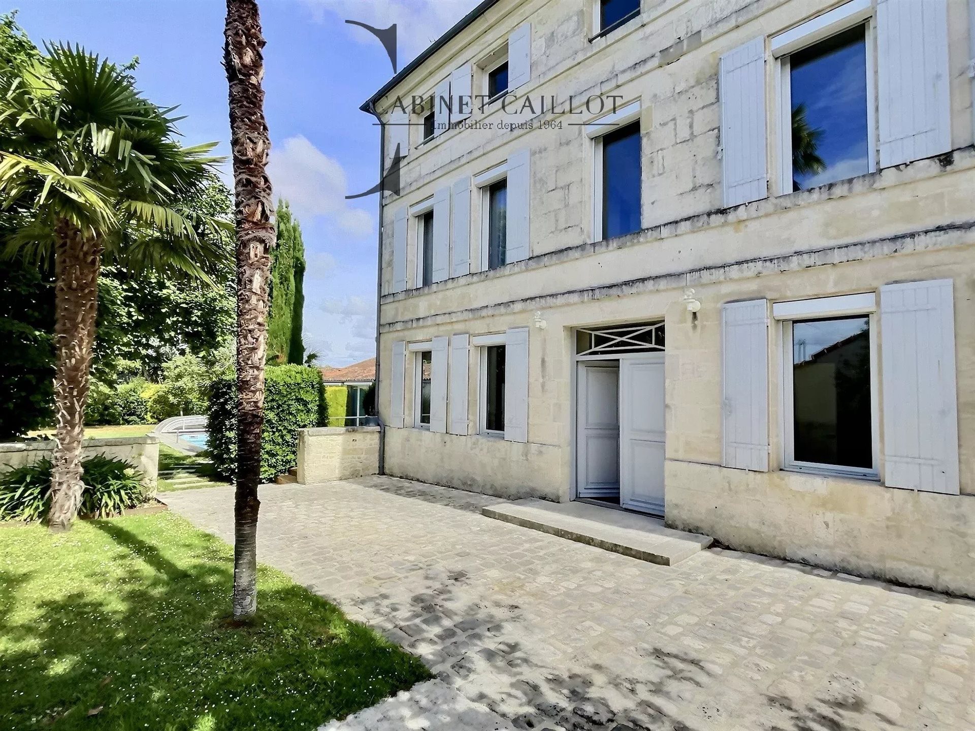 Maison à vendre, 287m², Saintes
