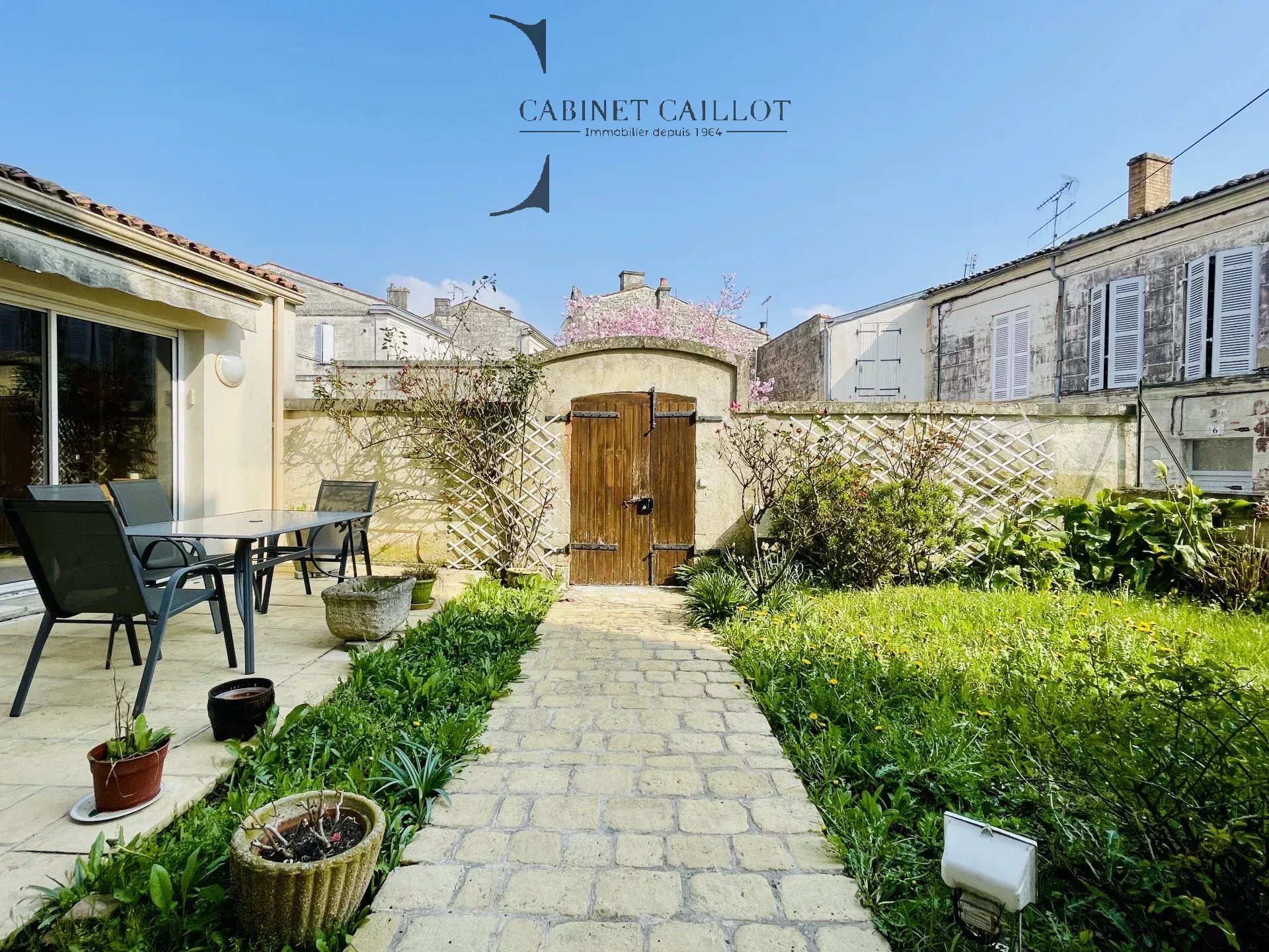 Maison à vendre, 279m², Saintes