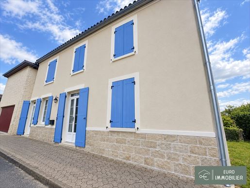 Maison 9 pièces 194 m² · à Bazas · 194 m² · 138 000 €