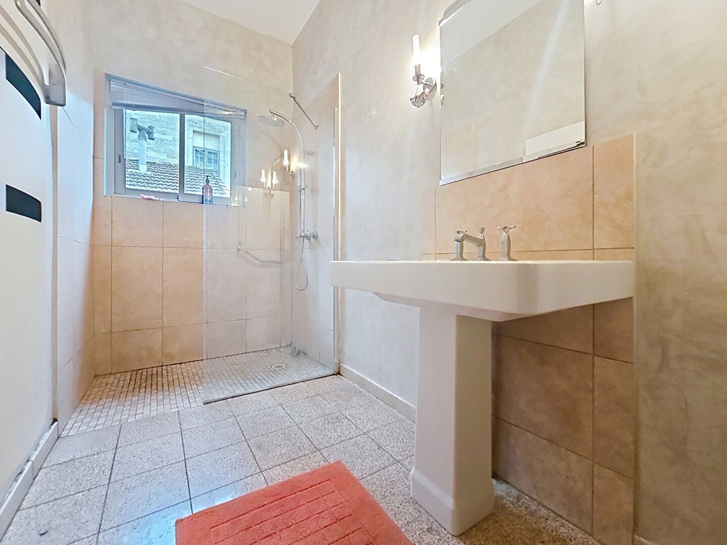 Appartement – Avignon, Jaurès - République, Quartier Centre - Plus