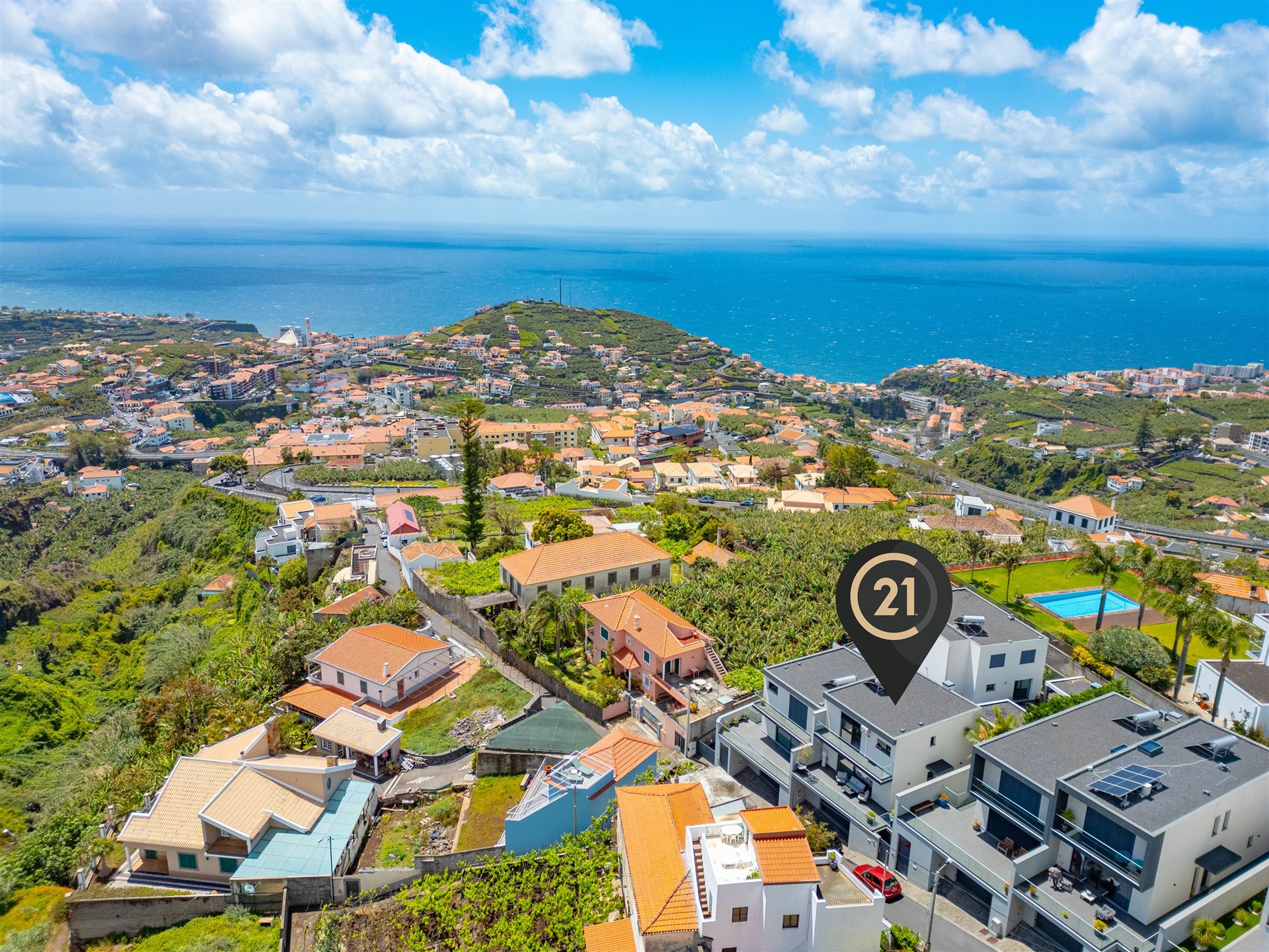 Semi-Detached T3 House With Garage In Câmara de Lobos