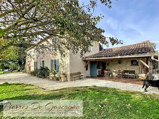 Maison 6 pièces 180 m² · à Castéra-Verduzan · 180 m² · 395 000 €
