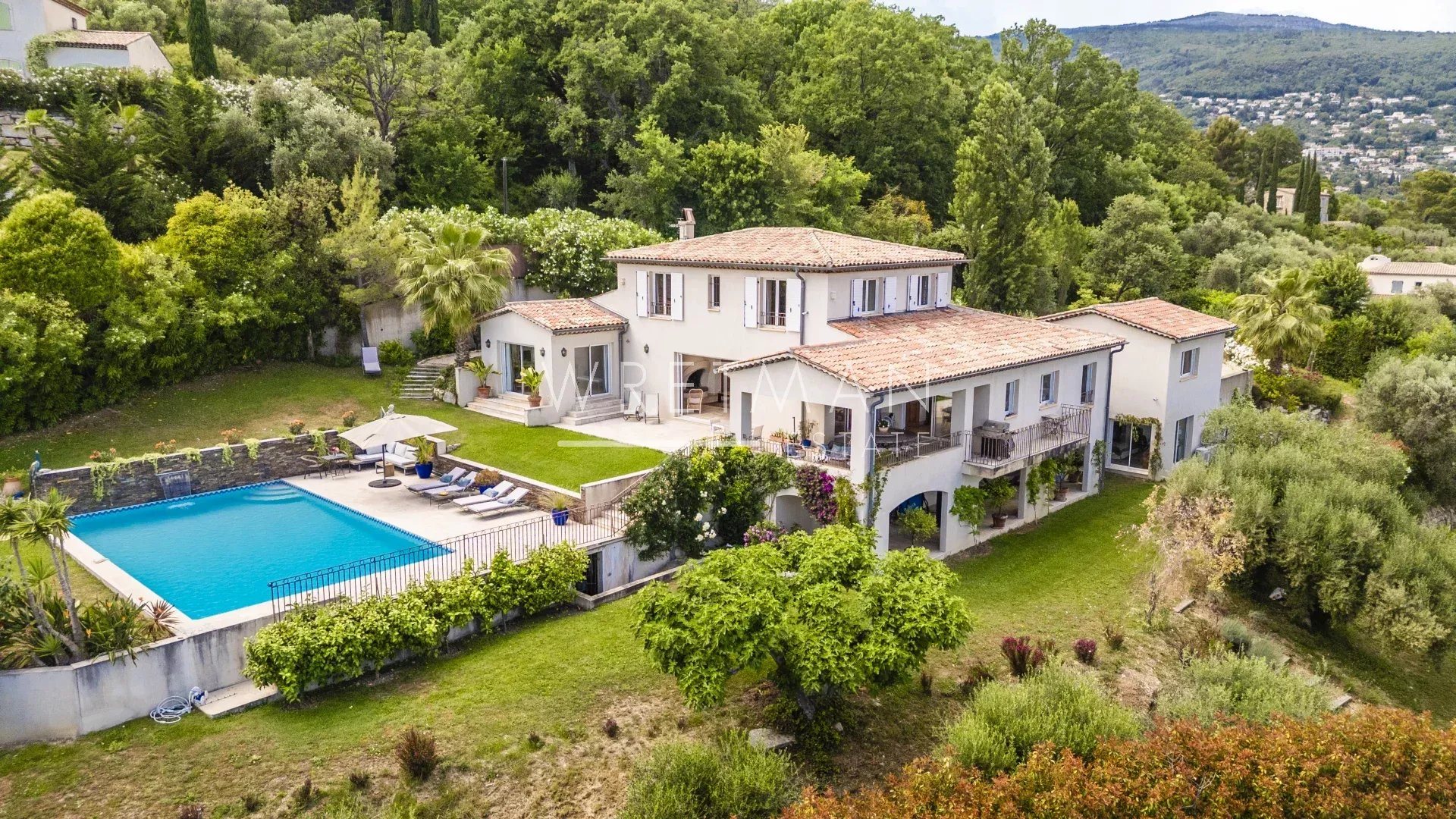 Maison à vendre, 305m², Châteauneuf-Grasse