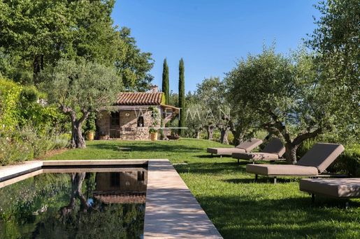 Maison 10 pièces 543 m² · à Fayence · 543 m² · 4 900 000 €